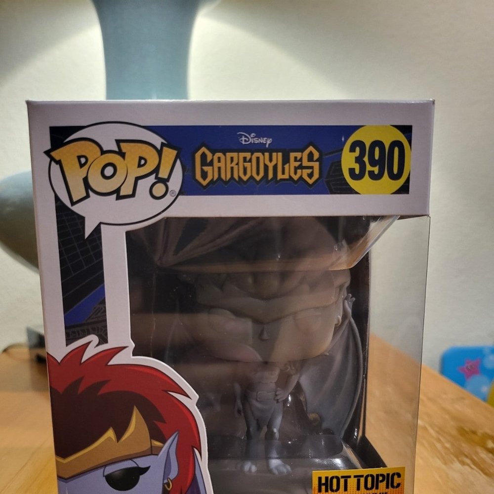 Disney Gargoyles Demona Hot Topic Exclusive Funko Pop